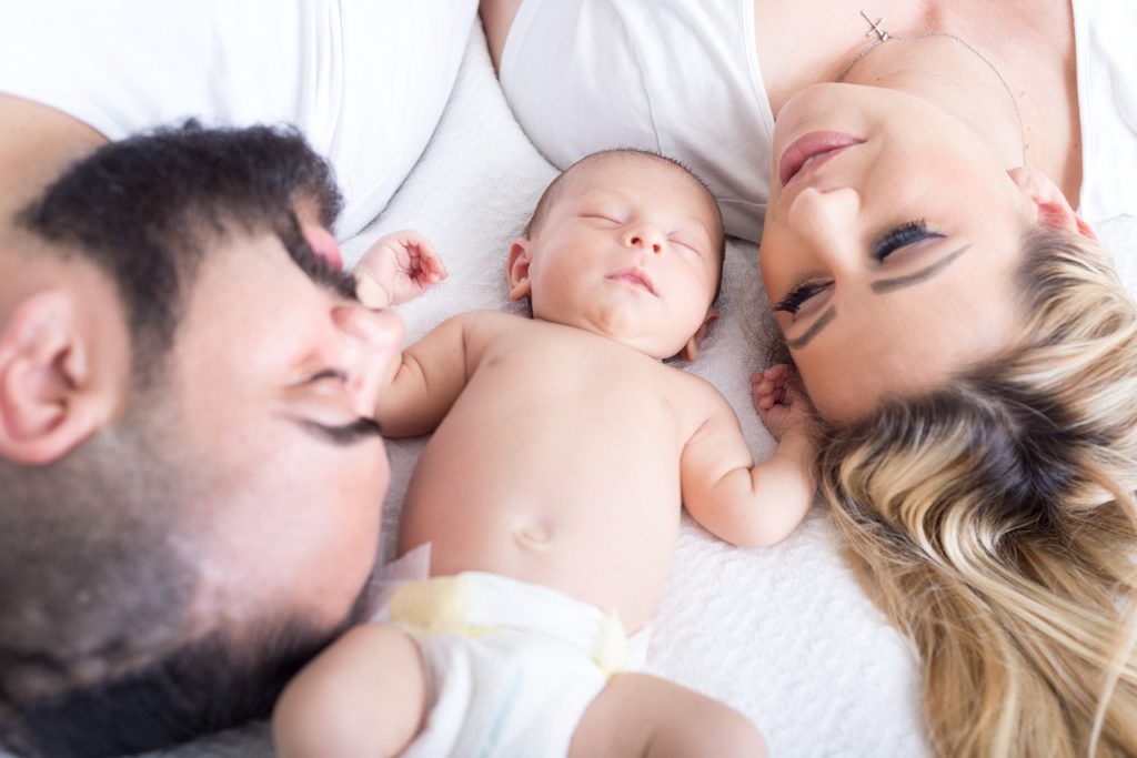 padres con recién nacido por tratamiento reproducción asistida